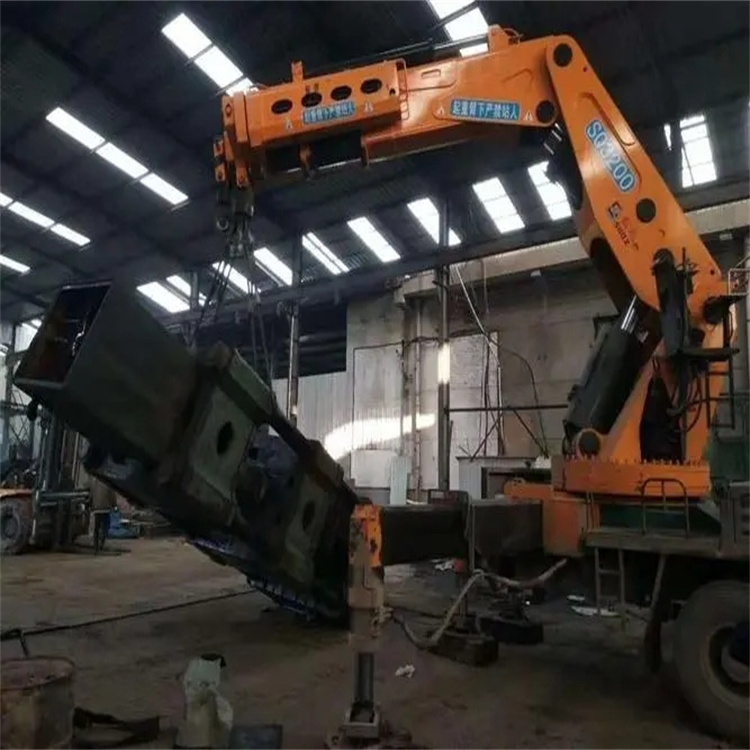 凤阳县130吨折臂吊车出租吊机租赁附近电话